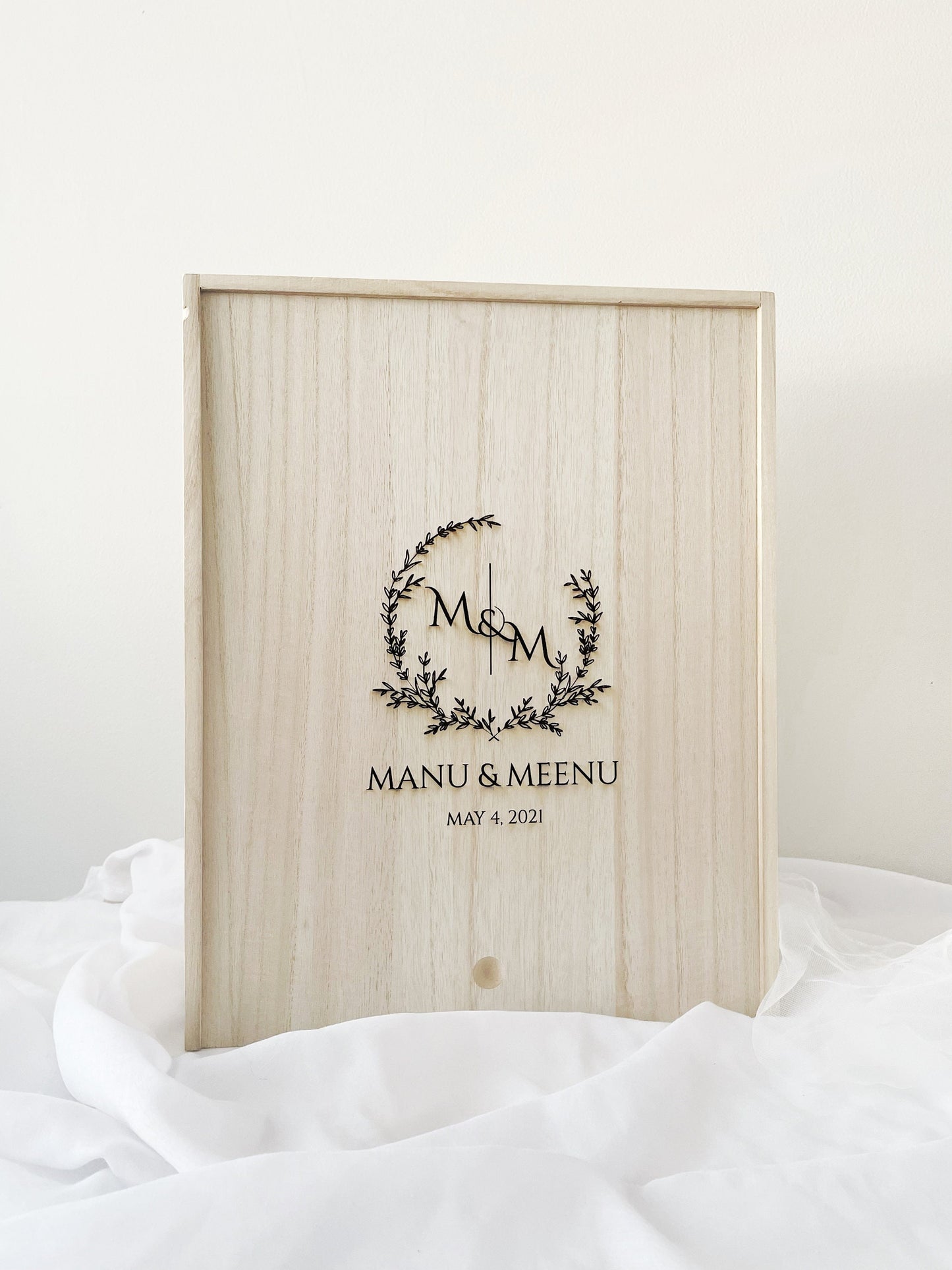 Personalized Wooden Keepsake Box, Large Custom Wedding Memory Box, Engraved Gift Box, Rustic Keepsake Box, Anniversary Gift, Christmas Gift