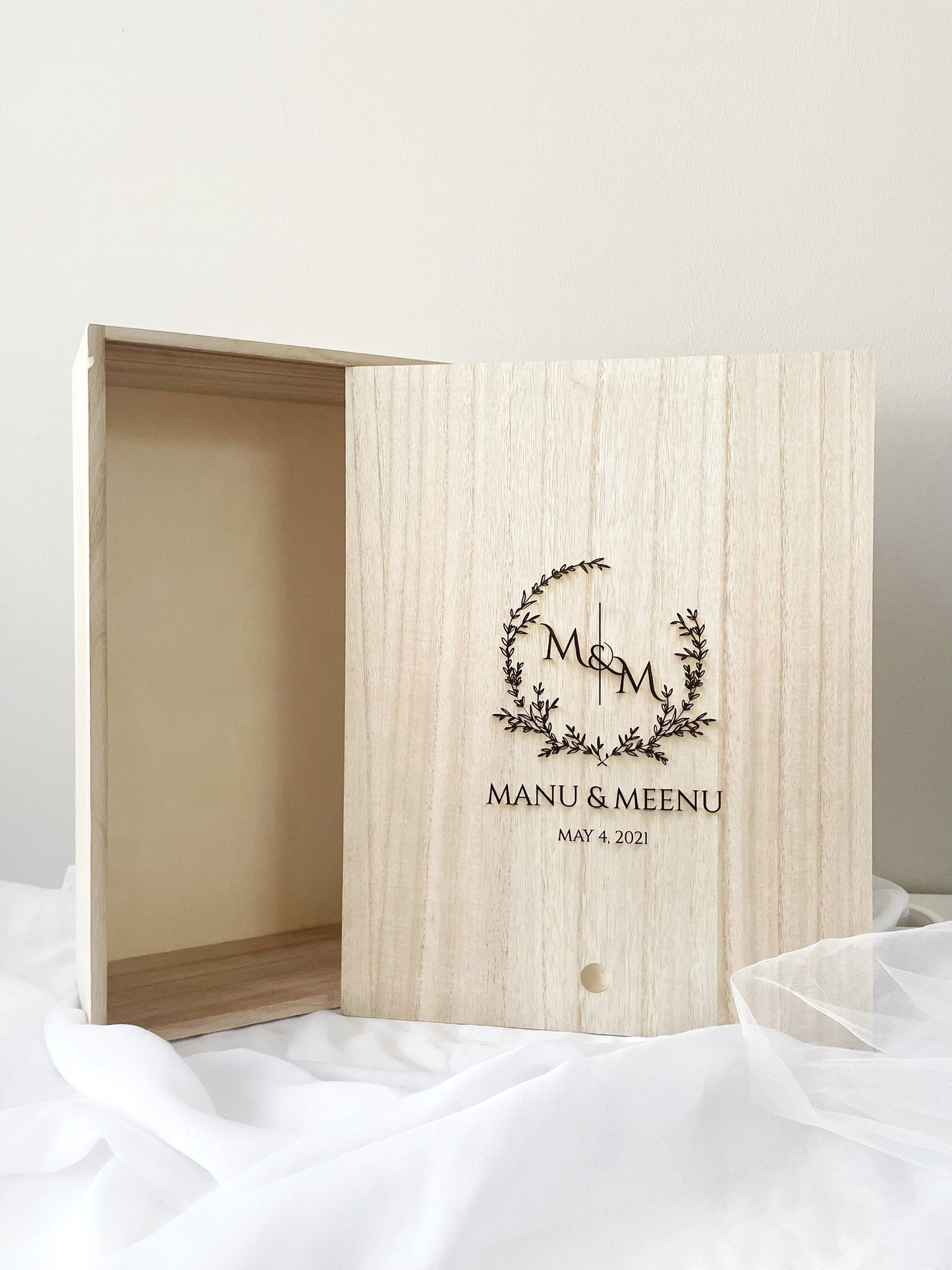 Personalized Wooden Keepsake Box, Large Custom Wedding Memory Box, Engraved Gift Box, Rustic Keepsake Box, Anniversary Gift, Christmas Gift