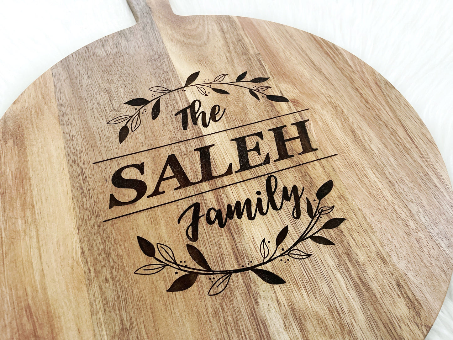 Personalized Acacia Round Paddle Board, Family Name Cutting Board, Mother's Day Gift, Gift for Her, Kitchen Decor, Engraved Board