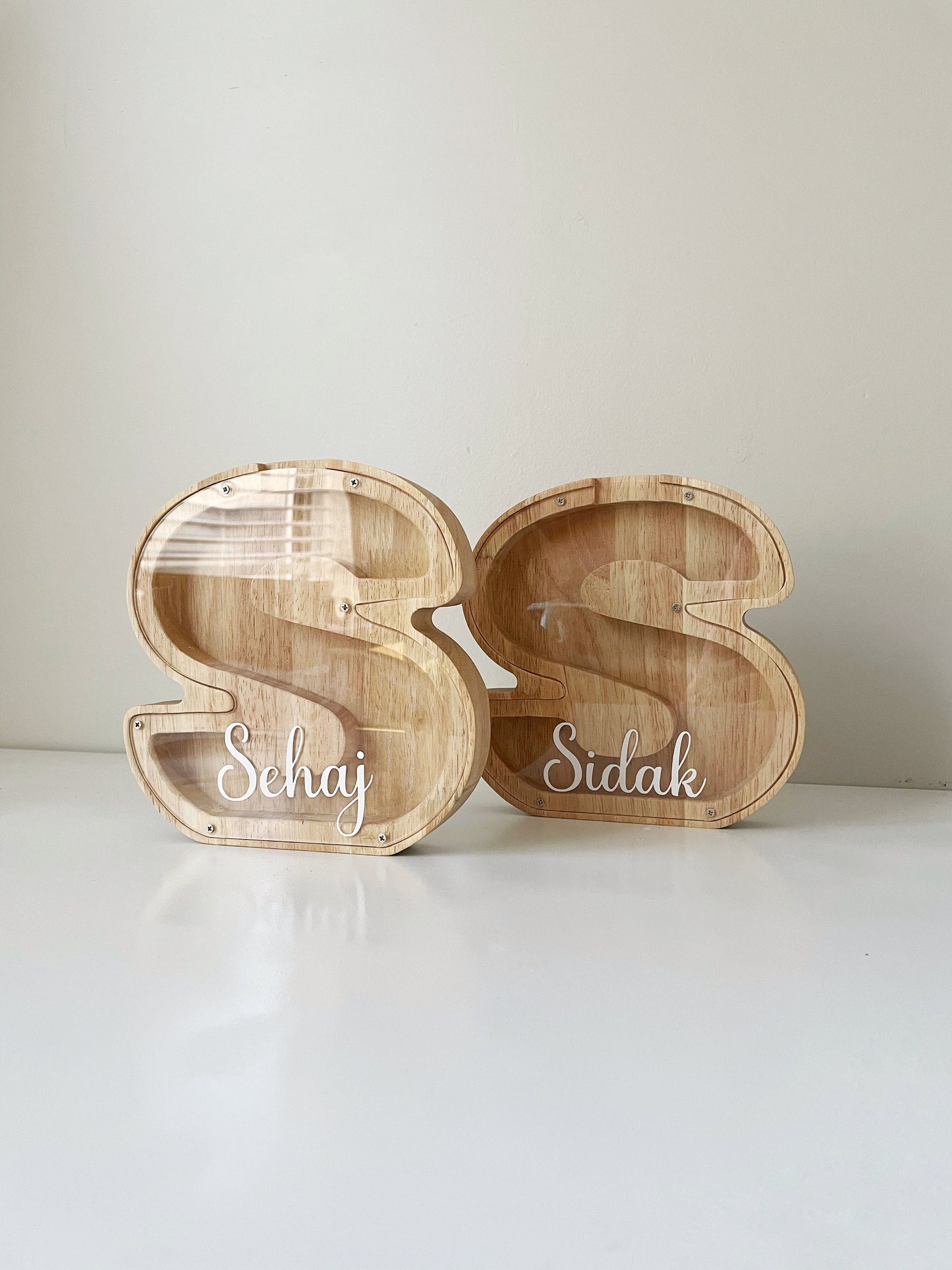 Custom Alphabet Letter, Personalized Wooden Money Bank for Kids, Piggy Bank, Gifts for Kids, Vacation Fund, Everyday Savings Bank, Home Deco