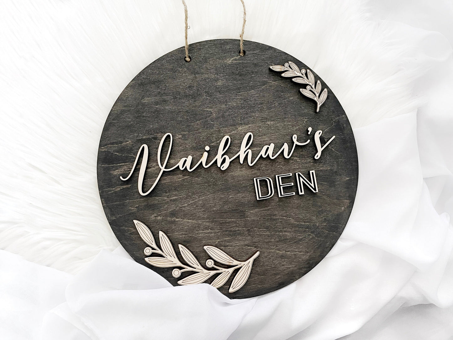 Round Door Sign, Family Name Sign, Wooden Hanging Door Sign, Welcome Sign for Bedroom, Simple Nursery Name Sign, Personalized Christmas Gift