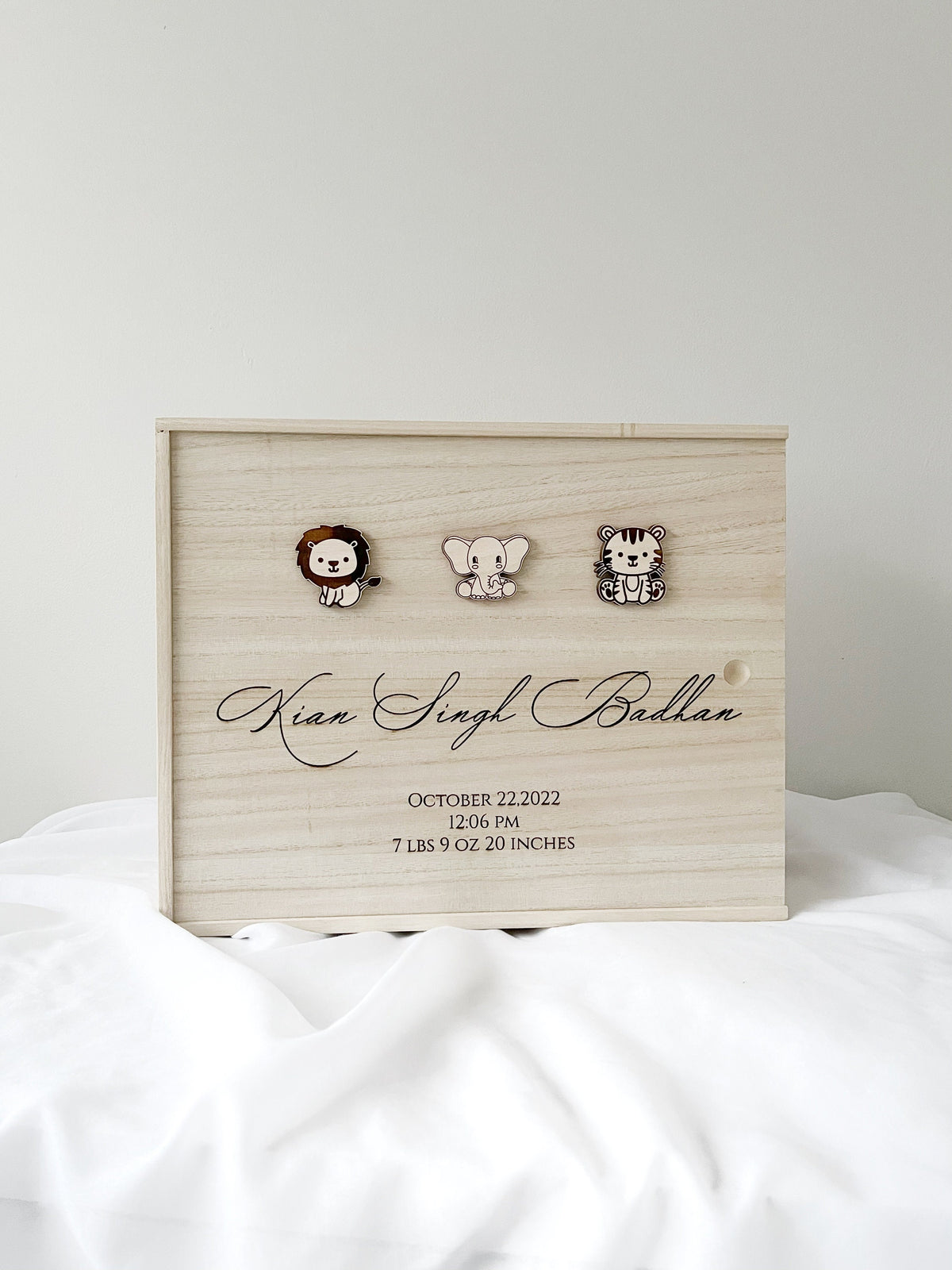 Personalized baby keepsake box