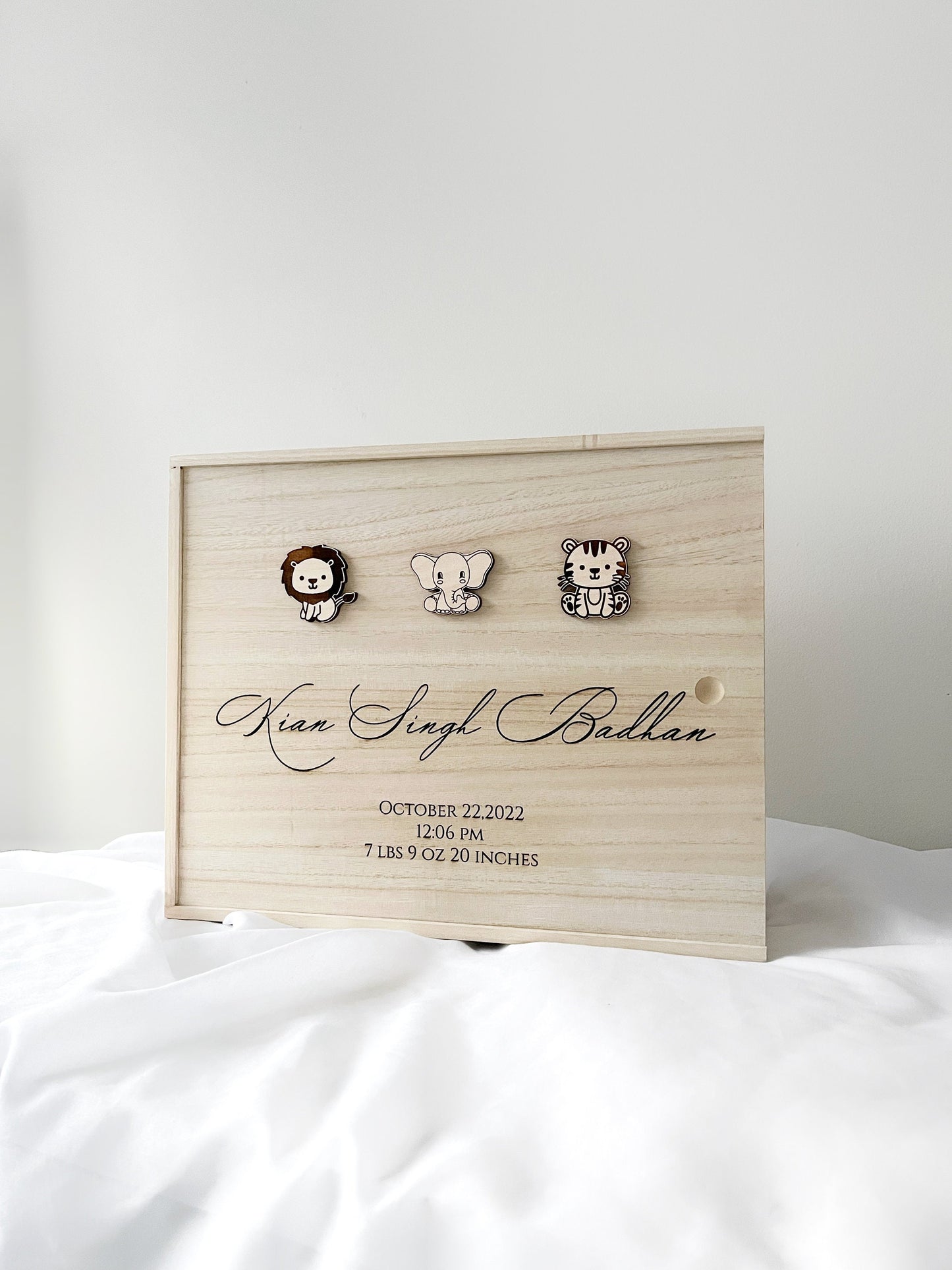 Customized Wood Keepsake Box for Baby Gifts and Memories