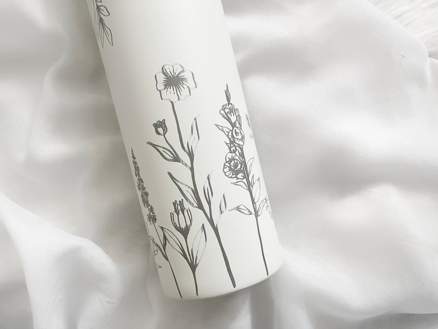 Custom Engraved Mama Tumbler, Personalized Tumbler for Mom, Floral Mom Tumbler, Engraved Tumbler Wrap, Mother's Day Gift, Gift for New Mom