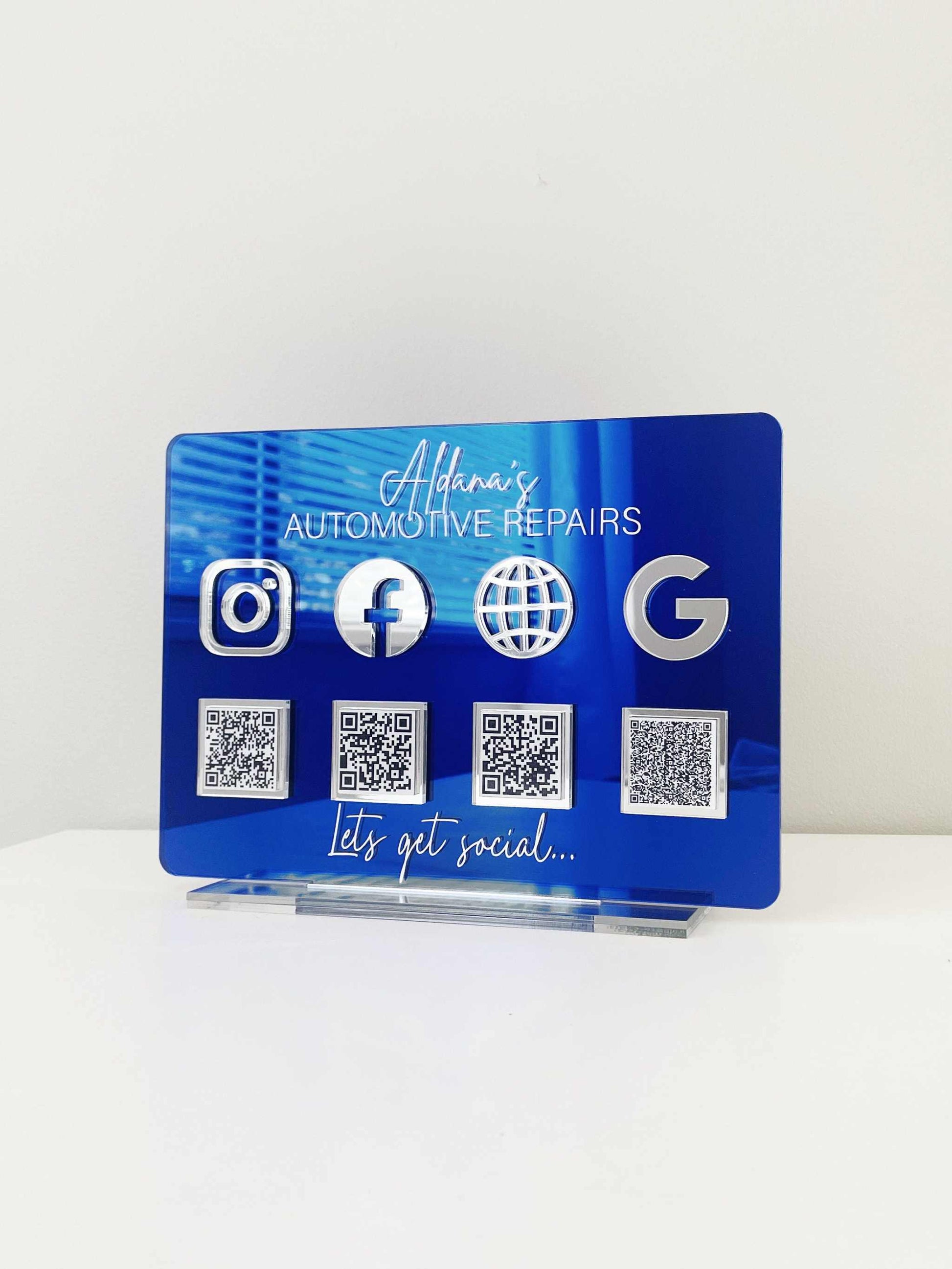 Connect Social Media Sign QR Code for Personalized Networking