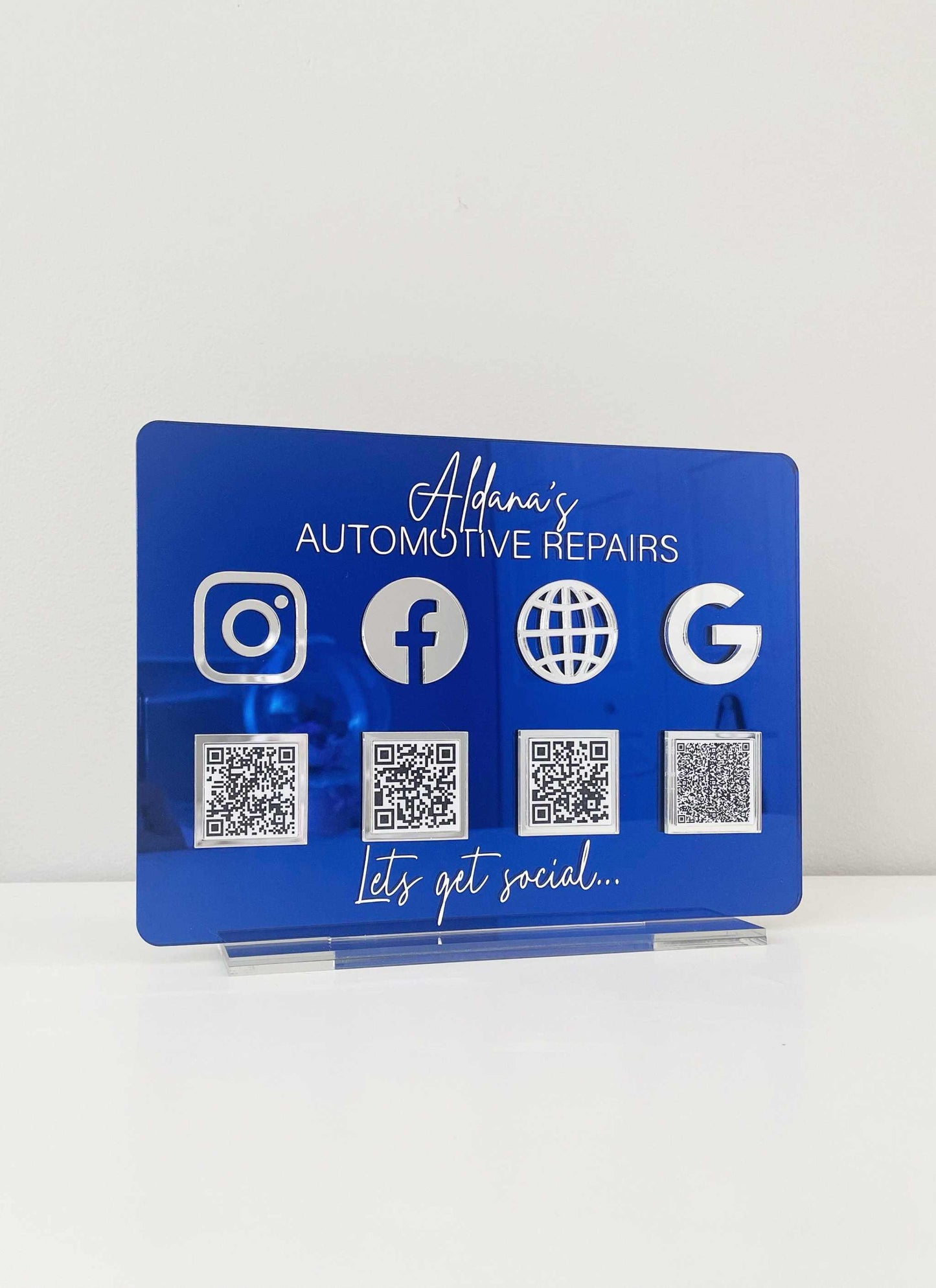 Connect Social Media Sign QR Code for Personalized Networking